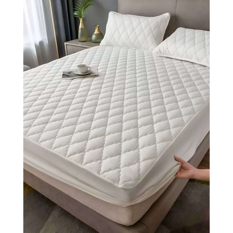 SafeDream Cover™ - Protector de Colchón 100% Impermeable y Acolchado